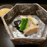 よし町 - アンコウの肝を混ぜたペーストみたいなヤツうめえ。