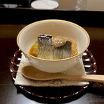 よし町 - ぎゃーーーーうめええええええええええ！
      茄子が油吸っててトロトロなんだがああ！
      鰊の味付けも最高！！！！！
      ズギューーーンってくる美味しさ。