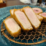 空蝉亭 - 肉の旨みがたっぷりなロースかつ