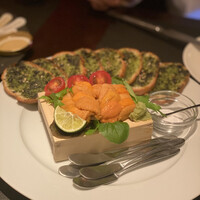 炭焼きステーキとワインobiobi - 