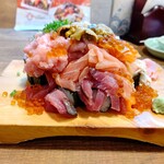 Hamayaki Kaisen Izakaya Daishousuisan - 【2022.11.25(金)】ぶっかけ寿司 こぼれ盛り1,500円