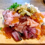 Hamayaki Kaisen Izakaya Daishousuisan - 【2022.11.25(金)】ぶっかけ寿司 こぼれ盛り1,500円