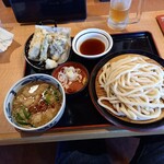 久兵衛屋 - 牛もつつけ汁うどん牡蠣天セット