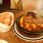 アランダルース - タジン・テルネーラとバケット