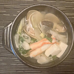 旬 あじさい - 魚介の出汁がギュッと詰まった鍋