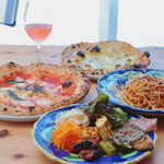 ピッツェリア ダ イゾラーニ - 料理写真:ランチでは前菜＋ピッツァかパスタを選べます