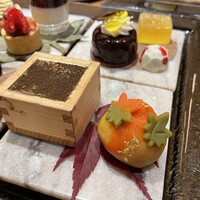 ERUTAN RESTAURANT BAR - 