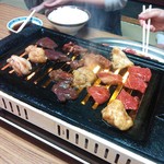 大門 - 有煙ロースターの上に並べて・・・