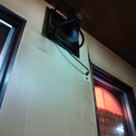 大門 - 昔ながらの排煙設備