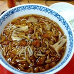 成木屋 - 母のきのこ蕎麦750円