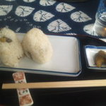 お休み処zuisin門 - だたちゃ豆いりのおにぎり　350円