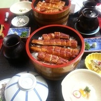 貴船べにや - 鰻ひつまぶし。