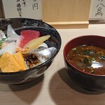 Kome To Sakana - 海鮮丼