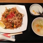 バンセーン アロイチンチン - 今日は、パッタイで