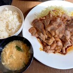 洋食バル ウルトラ - 生姜焼き定食