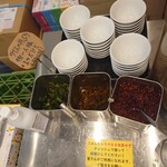 横浜家系ラーメン 大輝家 - ライス用トッピングも充実してます。