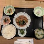 田中田式海鮮食堂 魚忠 - 『本日のお刺身とメイン＆小鉢を選べる膳（1800円）』