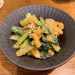 Teppan Uo Kushi Gochi - 柿と小松菜のごまあえ