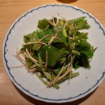 旬蕾 - 三関のセリサラダ、バルサミコドレッシング。