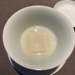 茶禅華 - 温かい杏仁豆腐