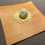 茶禅華 - 栗を削り振りかけたお団子