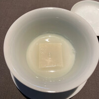 茶禅華 - 温かい杏仁豆腐