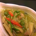 ジムジュム - 具だくさんのグリーンカレー！