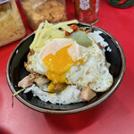 王道家直系 IEKEI TOKYO - チャーシューまぶし（目玉焼き乗せ）