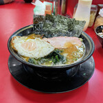 王道家直系 IEKEI TOKYO - ラーメン（目玉焼きトッピング）