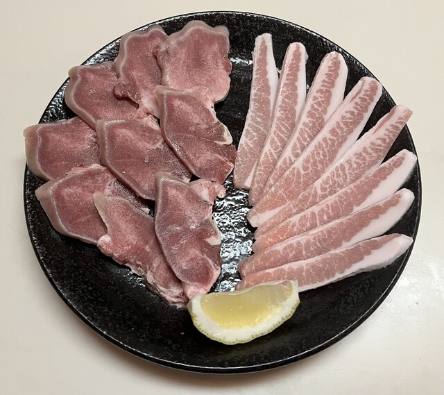 近畿圏では希少な錦雲豚！』by J.Marr : 焼きとん屋くうとん 堺店