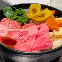 本格肉料理 丸小 - 黒毛和牛すき焼き鍋(竹) ご飯 お味噌汁 おかわり自由