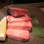 Sumiyaki Horumon Nesshoku - 厚切りトロタンステーキ