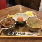 元祖豚丼専門店 TONTON - 料理写真:レディース定食