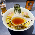 うずとかみなり - 温度によってスープの味が変わると言われる「七重の味」のスープ