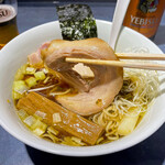 うずとかみなり - 祐貴さんが仕込んであったものを、「JSN蔦」に許可を得て使用した黒豚のバラチャーシュー