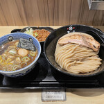 京都 麺屋たけ井 - 味玉つけ麺 大
            辛ミンチ