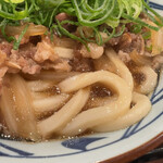 丸亀製麺 - 焼きたて肉うどん・並(¥690)