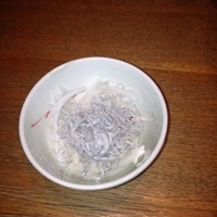 魚匠 銀平 道頓堀店 - ちりめんじゃこ、今日は新玉ねぎ和え
