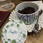 トゥ・ラ・ジョア イズム - 