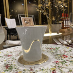 トゥ・ラ・ジョア イズム - 