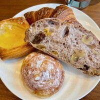 スカイグリルブッフェGOCOCU - 神戸のパンはさすがに美味しい！