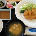 レストランこむず - とんかつ定食 ￥800