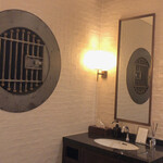 THE CONDER HOUSE - 女子トイレの中に金庫が！