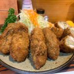 とんかつ一幸 - これぞ‼️横綱級の牡蠣フライワンプレート