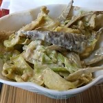 遅れて牛蒡とキャベツのサラダが登場♪