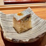 すし 喜邑 - 2022.10.  小鰭の押し鮨