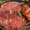 和牛焼肉 肉八 - 赤身、ハラミ、中落ちカルビ