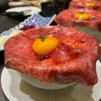 飛騨牛一頭家 馬喰一代 長良本家 - こぼれ飛騨牛トロサーロイン丼