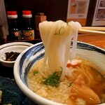 Warajiya - 麺　リフトアップ♪