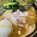 家系総本山 ラーメン 吉村家 - 燻製チャーシュー⭐︎